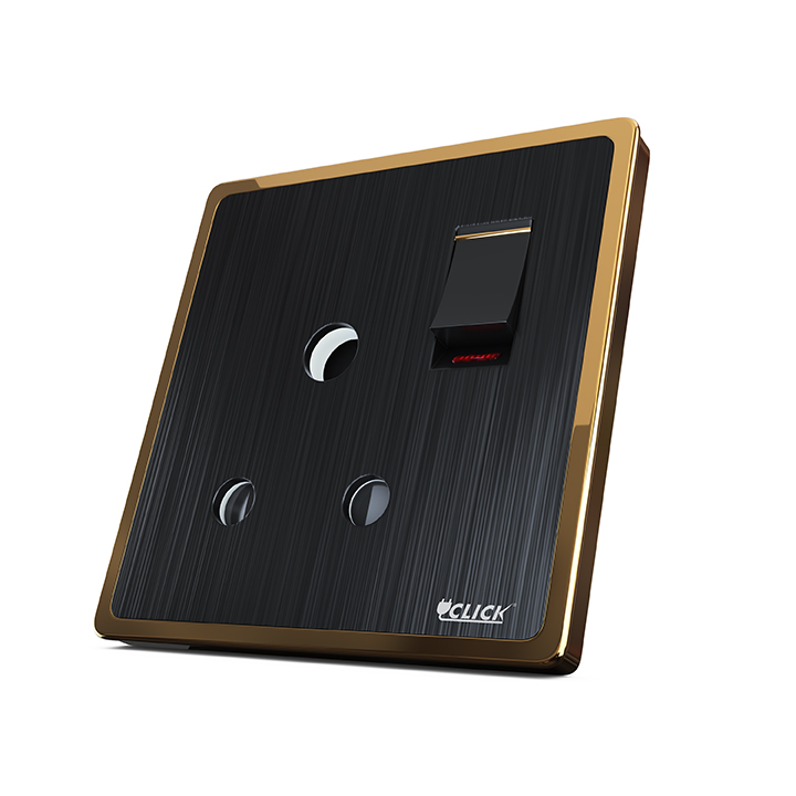 CLICK Harmony 3 PIN Round Socket with Switch, 15A